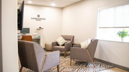 Candlewood Suites - Peoria at Grand Prairie, an IHG Hotel