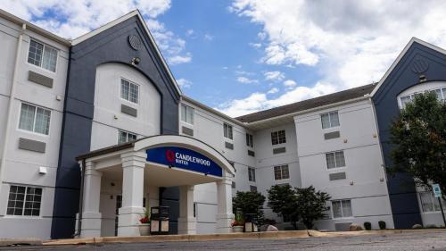 Candlewood Suites - Peoria at Grand Prairie, an IHG Hotel