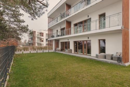 LET'S SEA - 2 Bedroom - Premium Baltic Apartment with Front Sea View Garden and SPA access