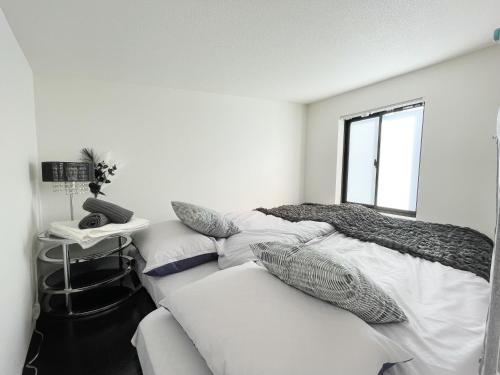 1 stop to Shinjuku! Central NAKANO! up to 3ppl.cozy bright room.