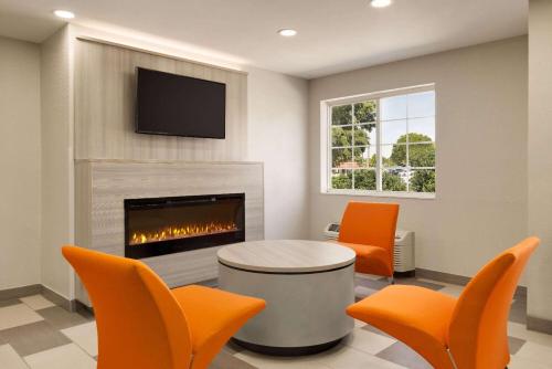 Microtel Inn & Suites by Wyndham Raleigh in Raleigh, USA