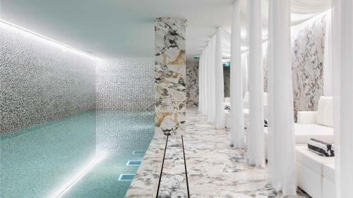 Spa, Wine & Books Porto Hotel - Small Luxury Hotels Of The World near Do Carmo Kirche