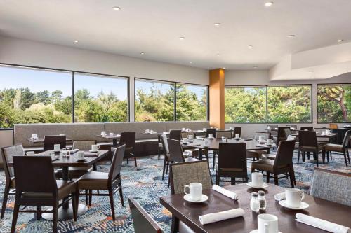 Hilton Garden Inn Monterey - main image