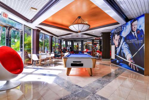 大堂, Chateau Mar Golf Resort, Trademark Collection by Wyndham in 羅德岱堡 (FL)