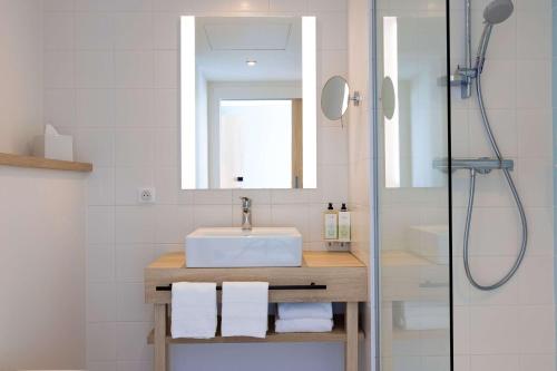 Hampton by Hilton Tours Centre - image 8