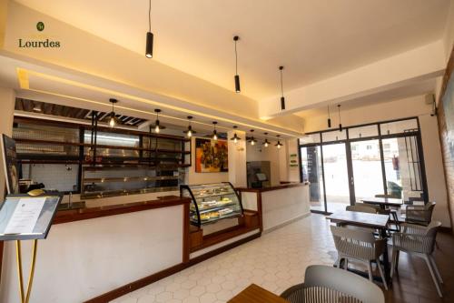 Restoran, Hotel Lourdes, Siaya in Bondo