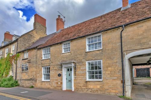 Finest Retreats - The Old Coach House - Stony Stratford