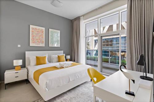 StoneTree - Furnished 2 BR with Maids Room in Dubai Marina - image 7