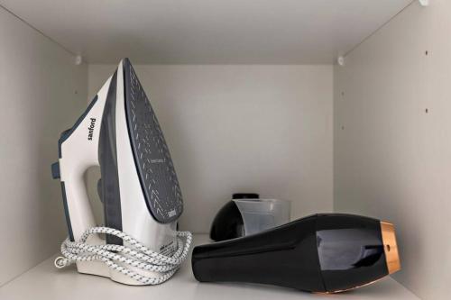 StoneTree - Furnished 2 BR with Maids Room in Dubai Marina - main image