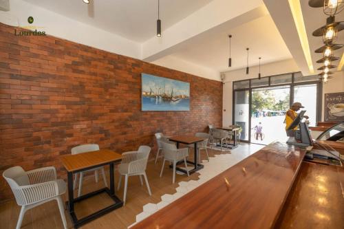 Restoran, Hotel Lourdes, Siaya in Bondo