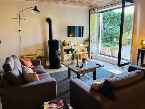 Puyvert appartement de charme en duplex au calme avec jardin et accès piscine - Proche Lourmarin - Location saisonnière - Puyvert