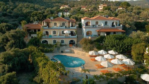  Pantheon Apartments & Studios in Marathokampos