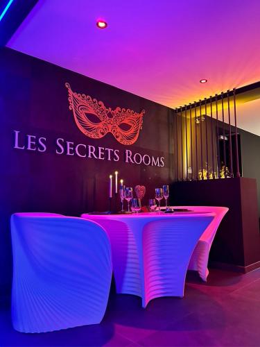 LES SECRETS ROOMS - BONNEVILLE - LOVE ROOM 130m2 - SPA PRIVATIF