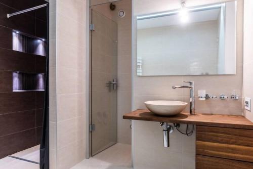  Eglise catholique - Cosy and bright apartment in Montreux in Montreux