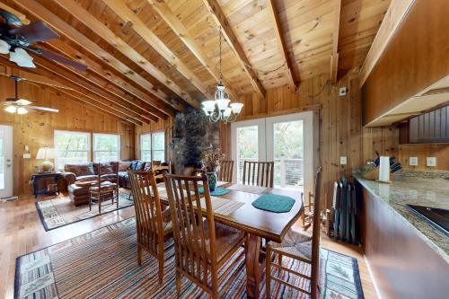 Mill Ridge Magic in Seven Devils, USA