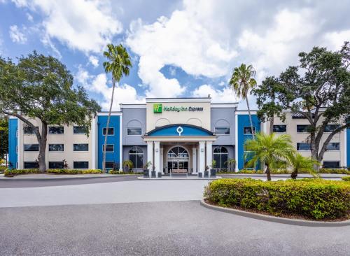 Holiday Inn Express Hotel Clearwater East - ICOT Center, an IHG Hotel