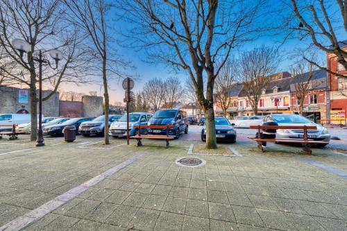 LnBnB * Appartement cosy * Péronne centre * face au château (LnBnB * Appartement cosy * Peronne centre * face au chateau) in Perona