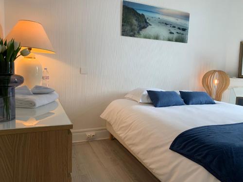 Bourgeois 3CH, 2SDB, Terrasse 70m2, Palais à 400m