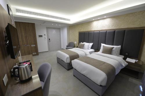 zett hotel in Джуние