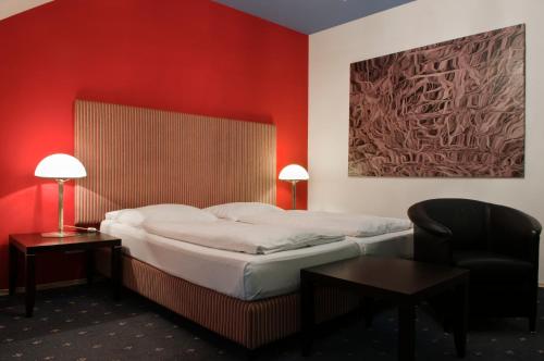 Double Room image 10