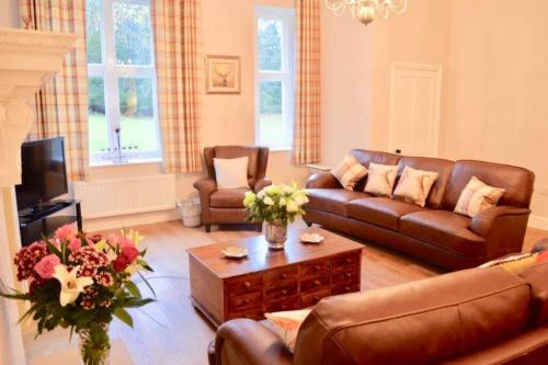 Coach House, Middleton Hall Estate in เดทแชนท์