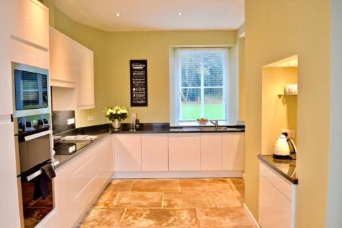 Coach House, Middleton Hall Estate in เดทแชนท์