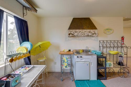 Countryside Temple Home 10 Min from Downtown! - image 12