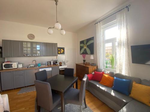  Vienna Apartment on Pasettistrasse, Unterkunft in Wien