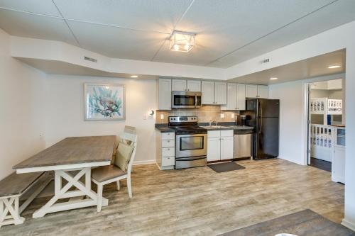 Wildwood Crest Condo Rental Walk to Beach! in Wildwood Crest, USA