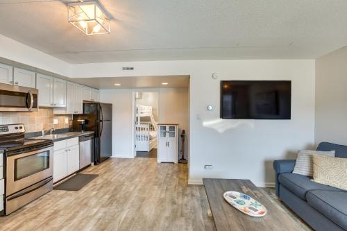 Wildwood Crest Condo Rental Walk to Beach! in Wildwood Crest, USA