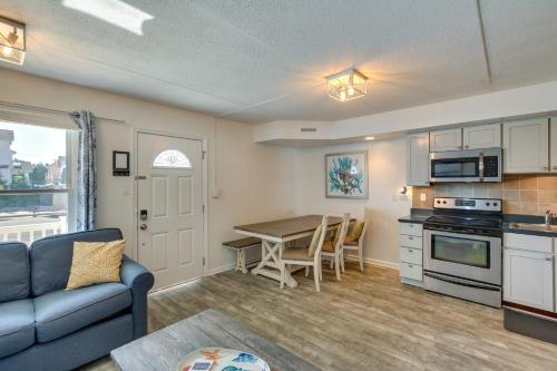 Wildwood Crest Condo Rental Walk to Beach! in Wildwood Crest, USA
