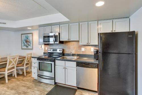 Wildwood Crest Condo Rental Walk to Beach! in Wildwood Crest, USA