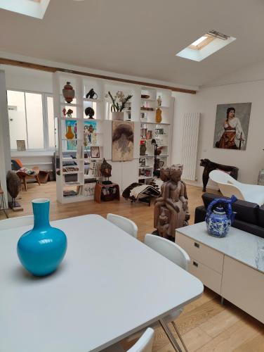 Loft, atelier artiste Montmartre, Paris (photo 7)