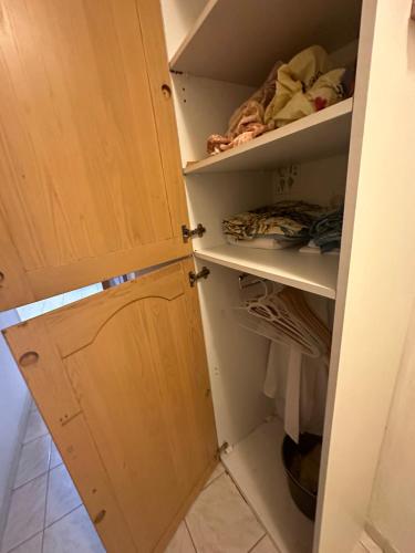 A LA SEMAINE OU AU JOUR / Location studio meublé 30m² - Location saisonnière - La Ciotat