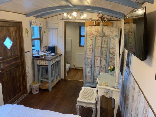 Hunt House Rooms 4