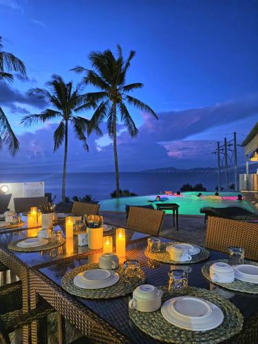 Restaurant, avsuites.com in Aninuan