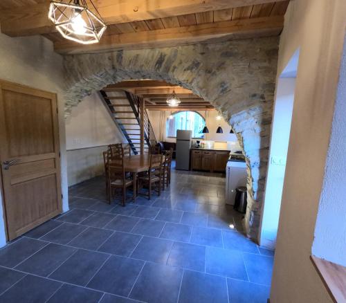 3 bedrooms, 8 beds