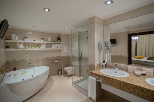 VIP Suite with Sea View image 5