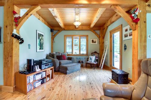 Chester Home with Views about 10 Mi to Okemo Mtn Resort! in Chester, USA