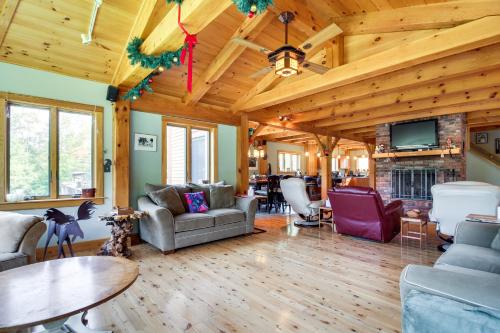 Chester Home with Views about 10 Mi to Okemo Mtn Resort! in Chester, USA