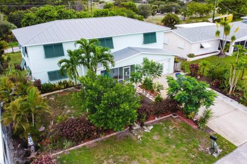 Skyline Breeze - Jensen Beach Family Getaway image