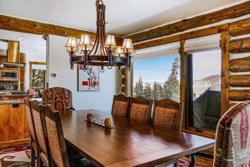 Mountain Top Luxury in Big Sky, USA