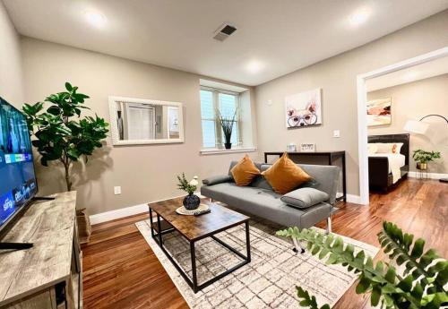 405 Spacious and superior 1BDR APT in center city in Philadelphia, USA