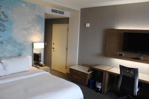 Courtyard by Marriott Muncie at Horizon Convention Center