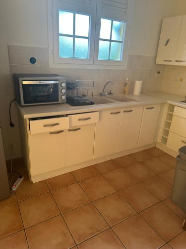 Océan bleu 972 Beige N 1 (Ocean bleu 972 Beige N 1) in Les Anses-d'Arlet
