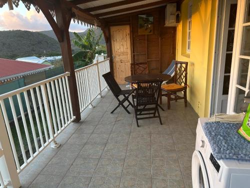 Océan bleu 972 Beige N 1 (Ocean bleu 972 Beige N 1) in Les Anses-d'Arlet