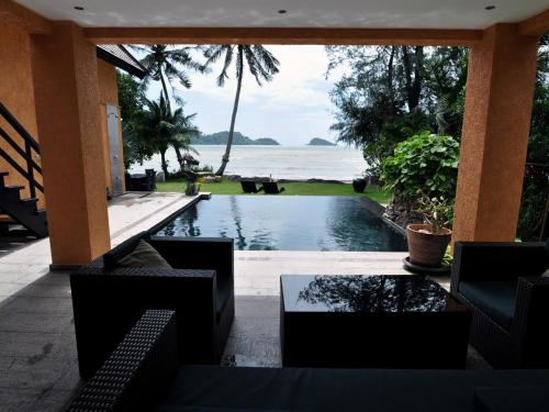 Dragon Sea View Villa