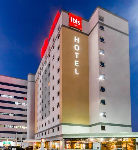 ibis Marilia