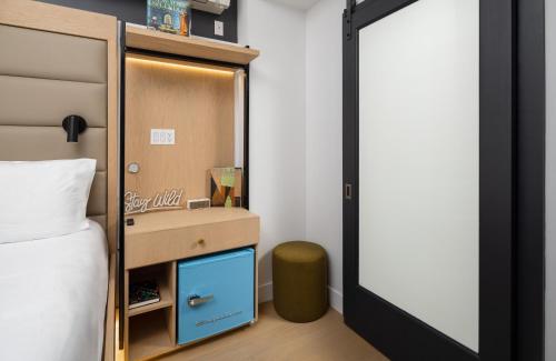 Queen Studio - Disability Access image 5