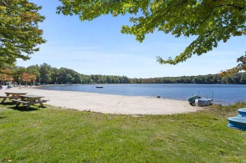 Rustic Luxury in the Pocono Mountains - Stag Lodge